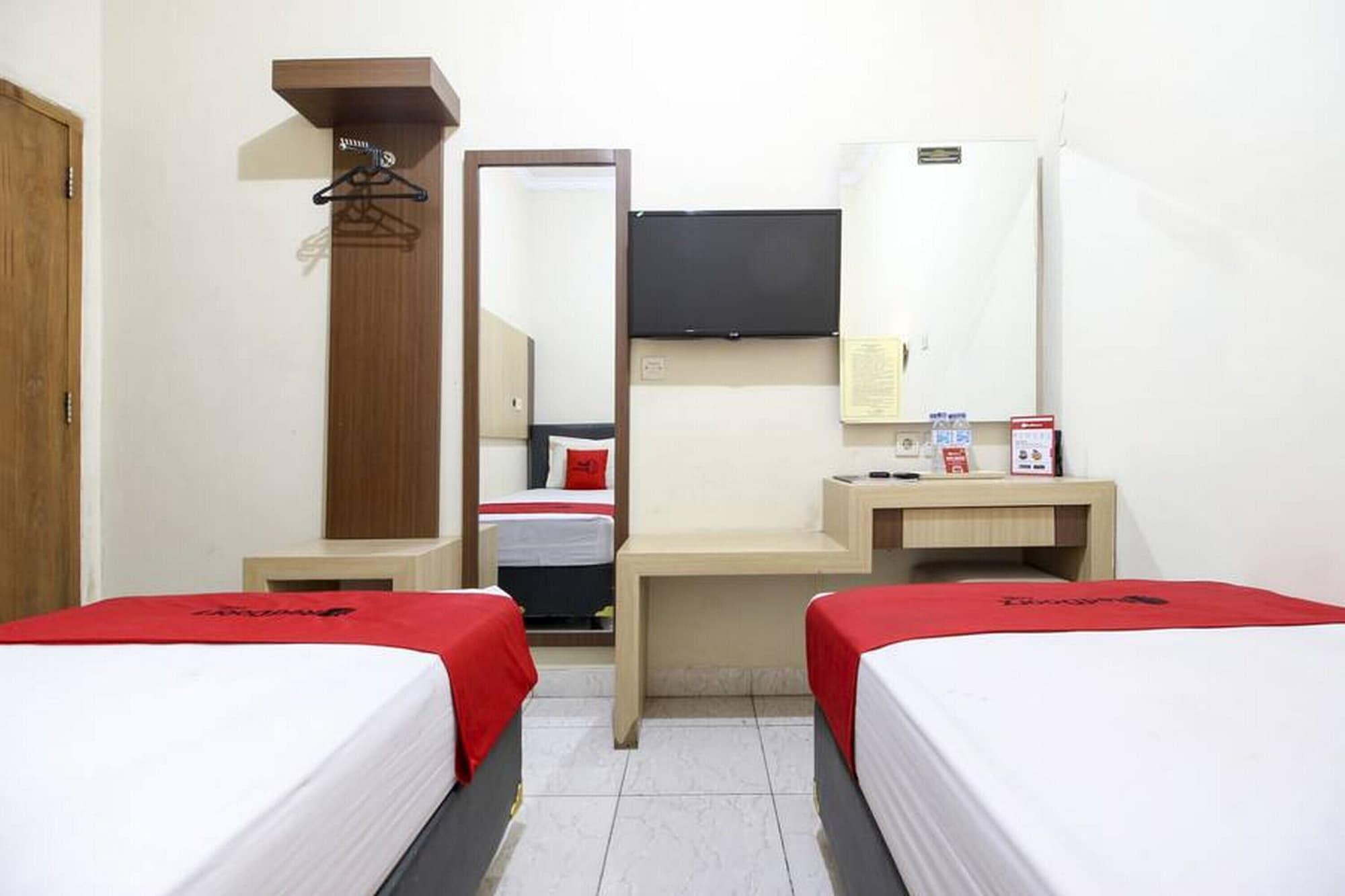 Reddoorz Plus Near Stadion Mandala Krida Yogyakarta Luaran gambar