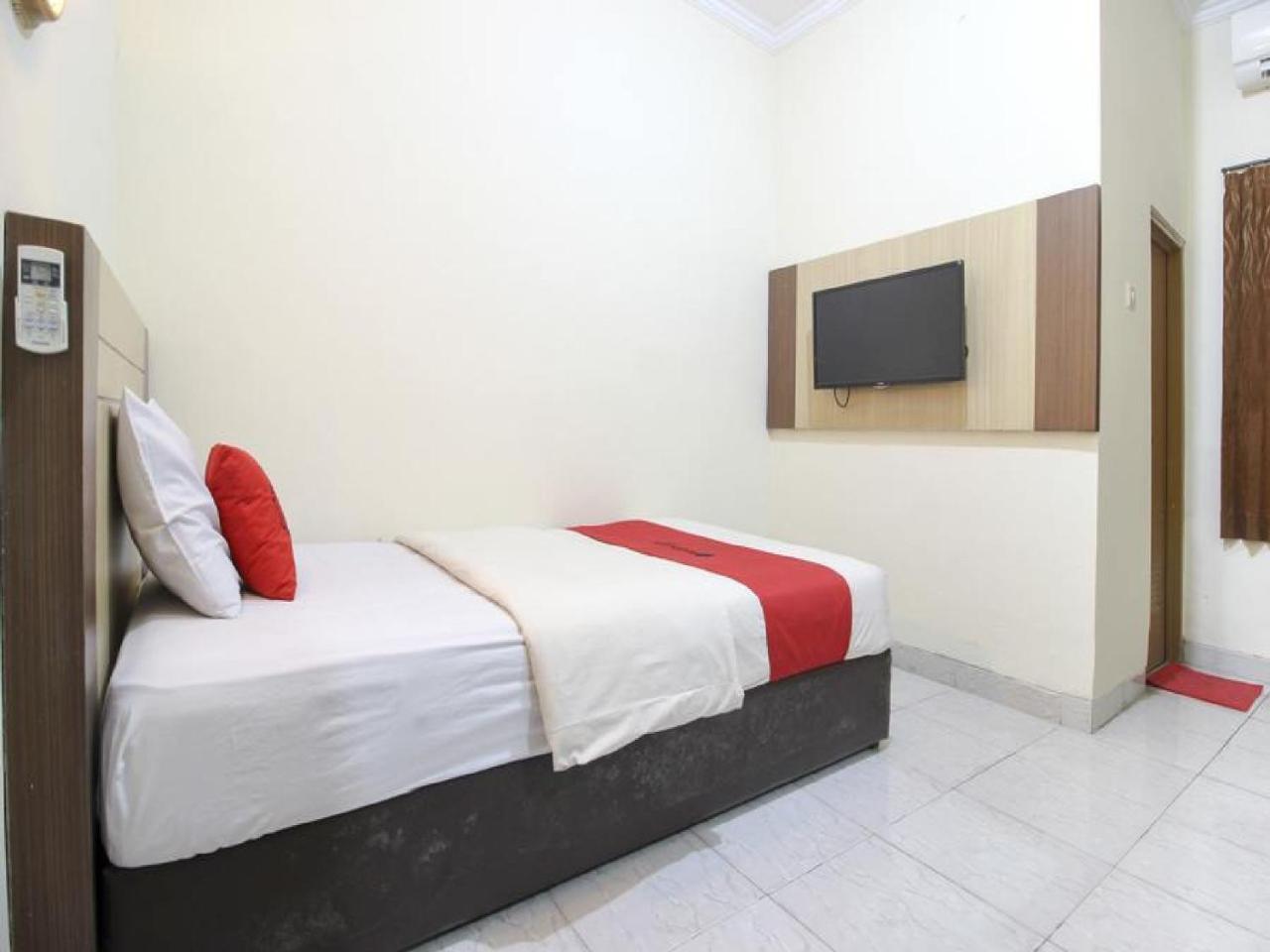 Reddoorz Plus Near Stadion Mandala Krida Yogyakarta Luaran gambar