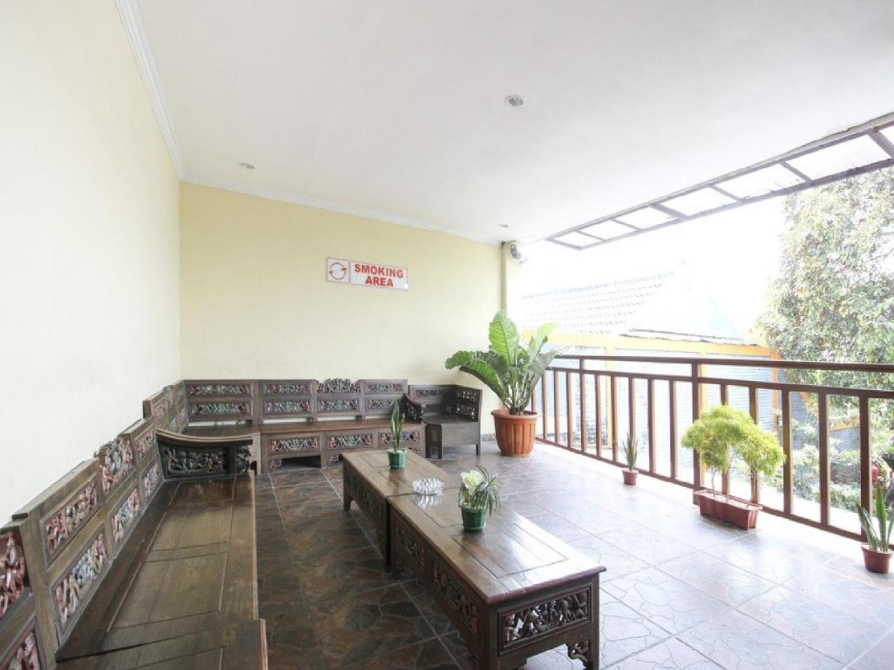 Reddoorz Plus Near Stadion Mandala Krida Yogyakarta Luaran gambar