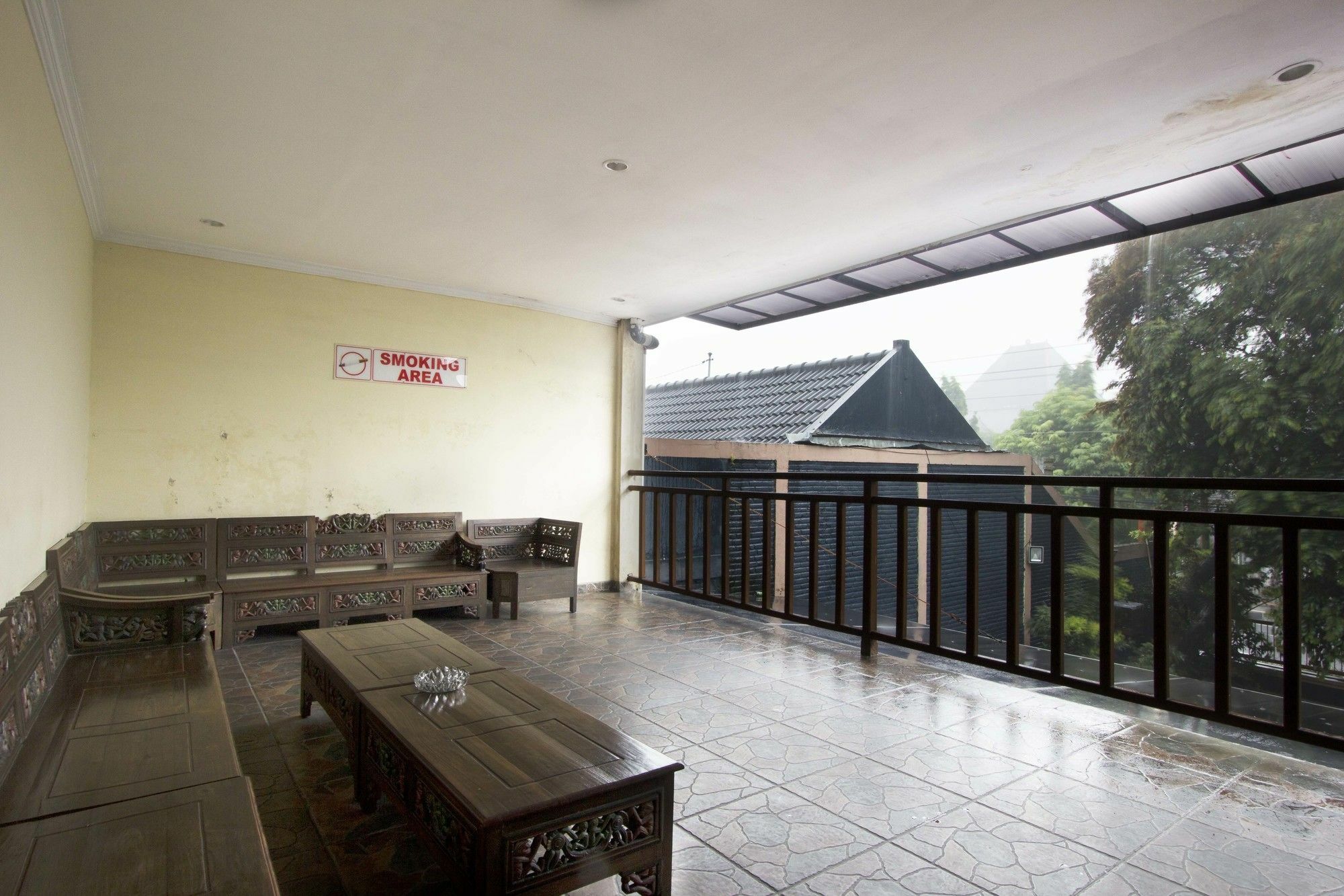 Reddoorz Plus Near Stadion Mandala Krida Yogyakarta Luaran gambar