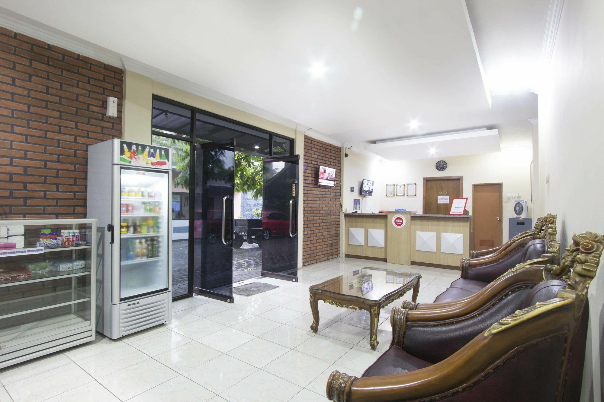Reddoorz Plus Near Stadion Mandala Krida Yogyakarta Luaran gambar