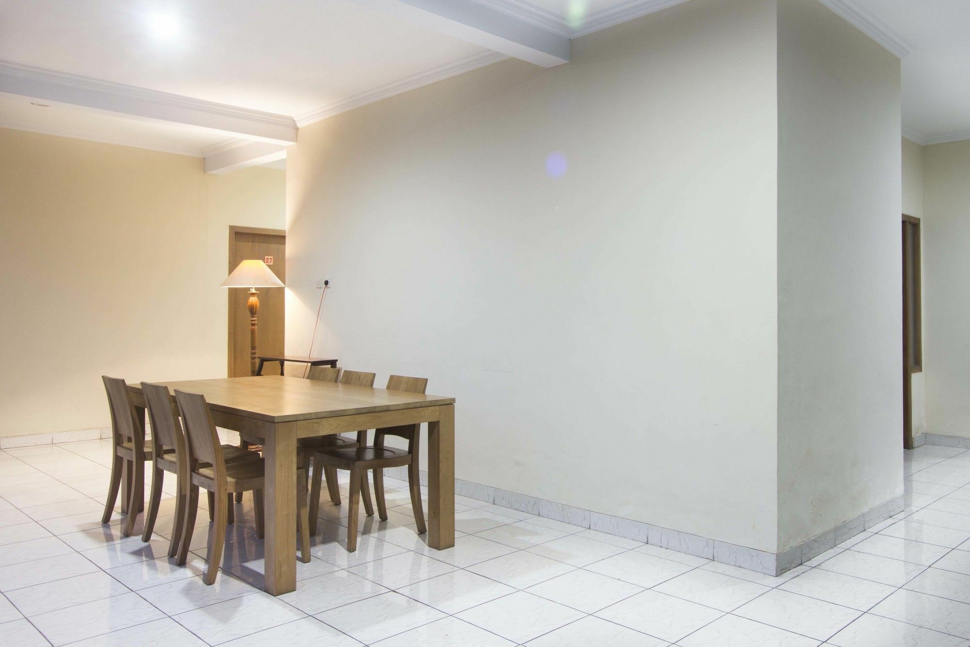 Reddoorz Plus Near Stadion Mandala Krida Yogyakarta Luaran gambar